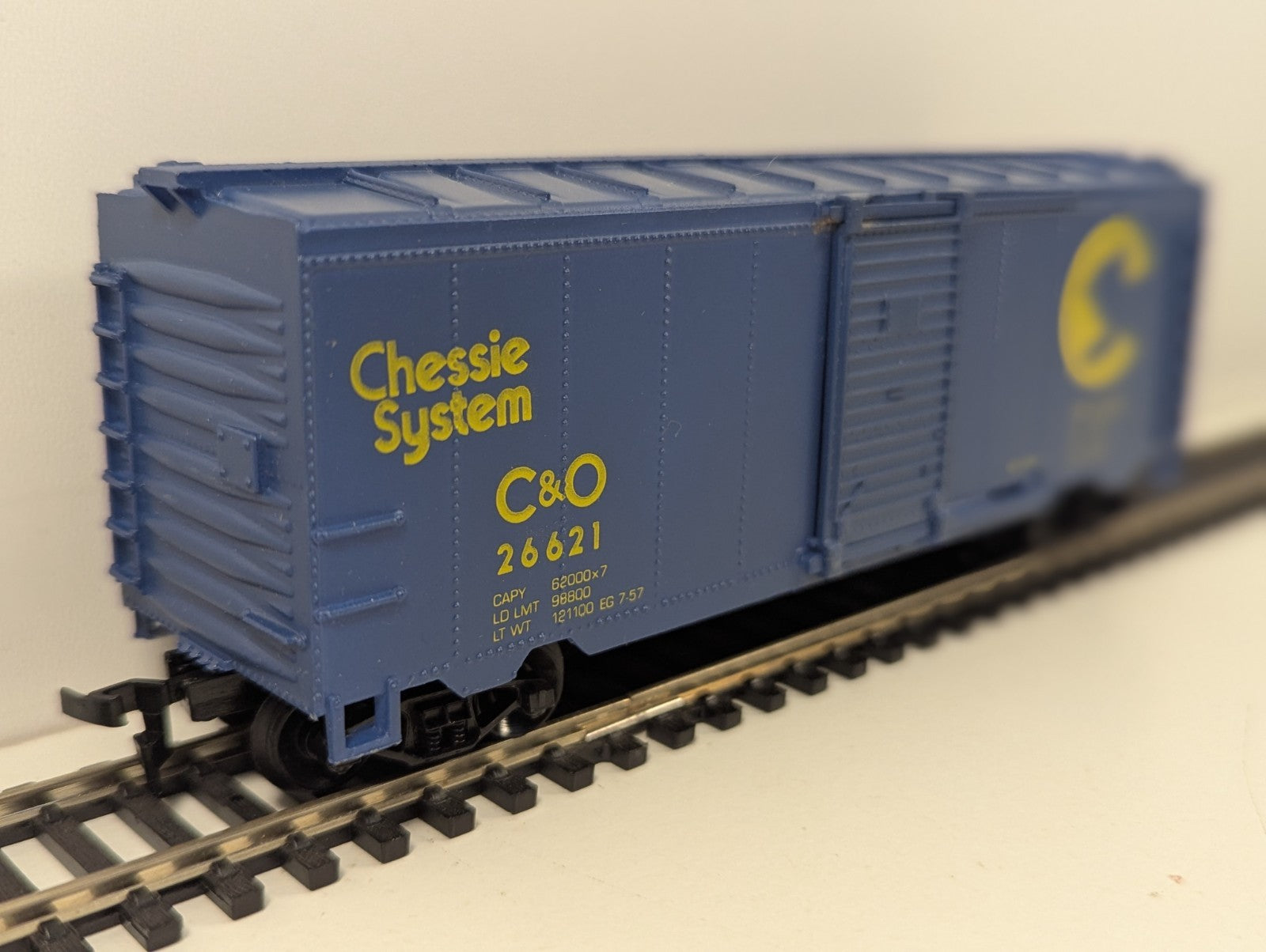 Life-Like HO Gauge Chessie System C&O Box Car