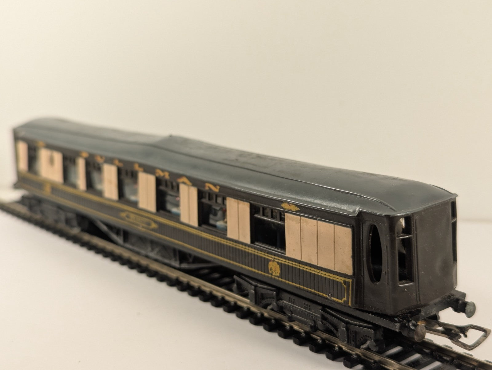 Graham Farish OO Gauge Pullman Parlour Coach