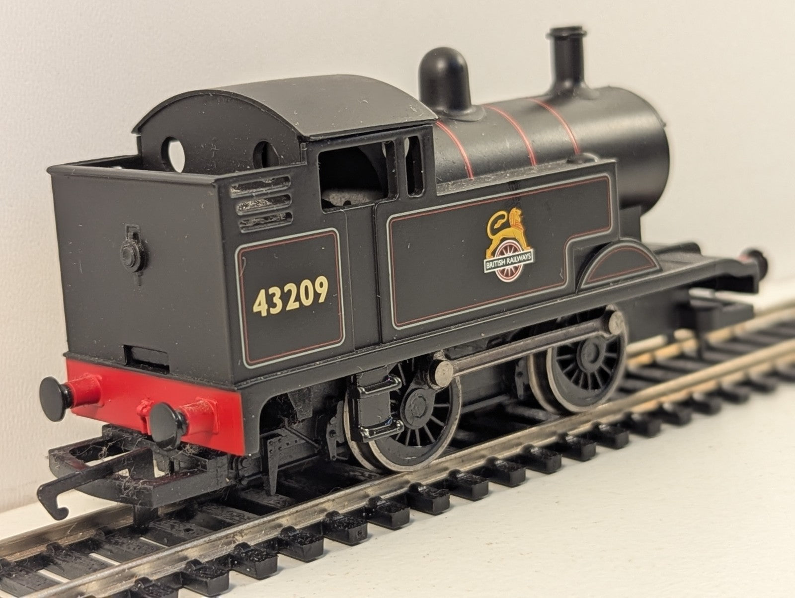 Hornby R2877 OO Gauge 0-4-0 Tank Locomotive Collectors Club 2009