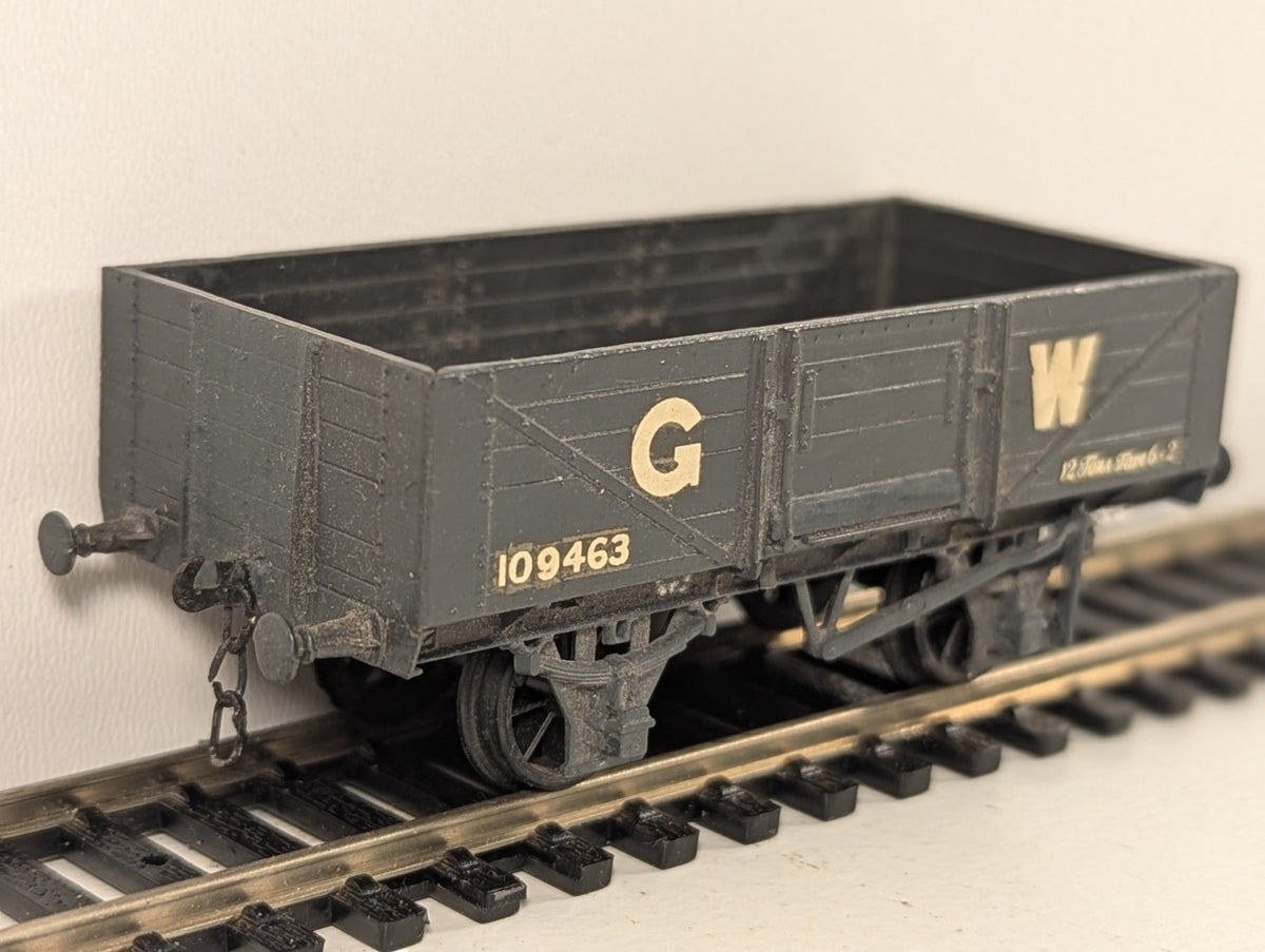 Peco OO Gauge GWR 5 Plank Open Wagon – Built Kit and missing 2 buffer heads