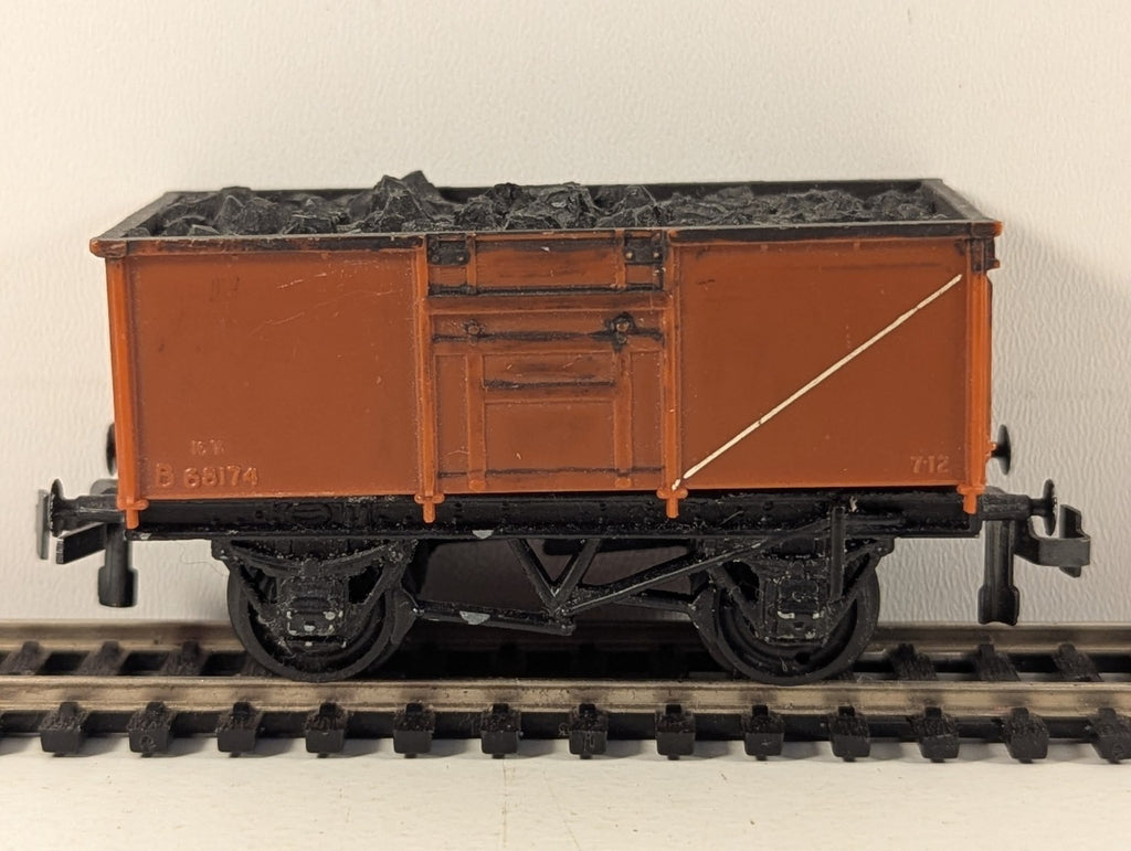Trix BR 16 Ton Mineral Wagon OO Gauge