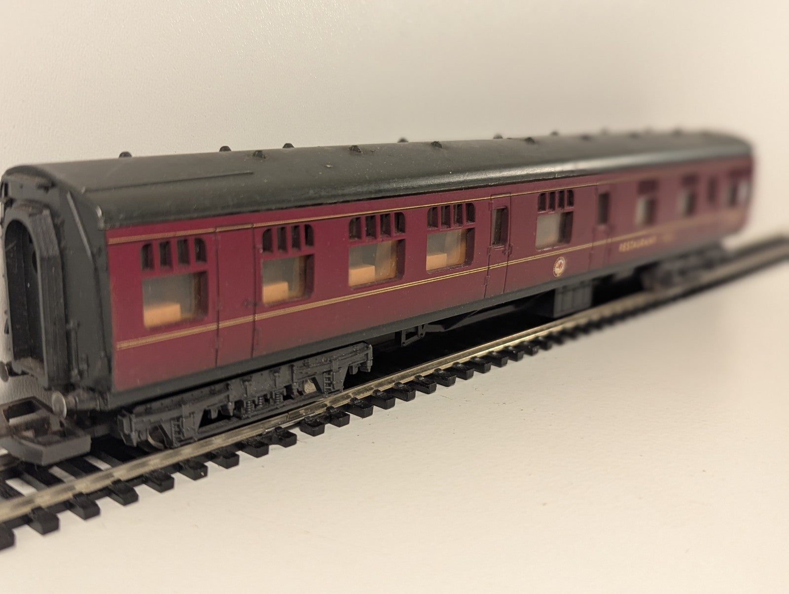 Lima 305342 OO Gauge LMS Maroon Mk1 Full Brake Coach