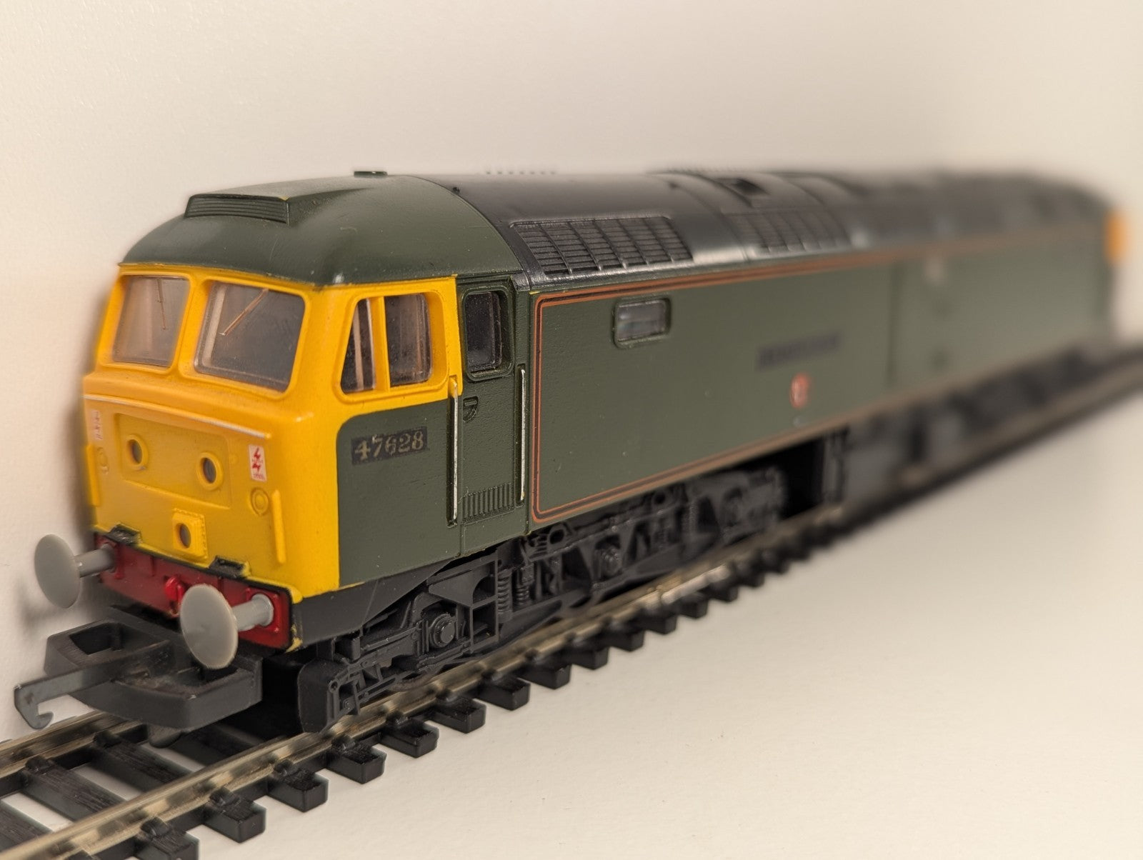 Lima 205215 Class 47 – 47628 “Sir Daniel Gooch” – BR Green