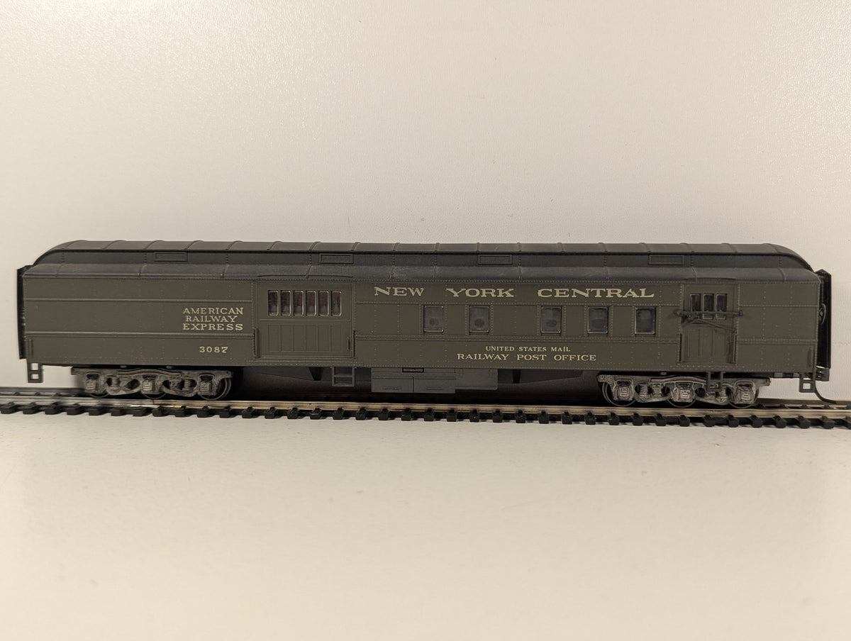 Athearn HO Gauge Heavyweight Baggage Mail Car Passenger Coach 3087