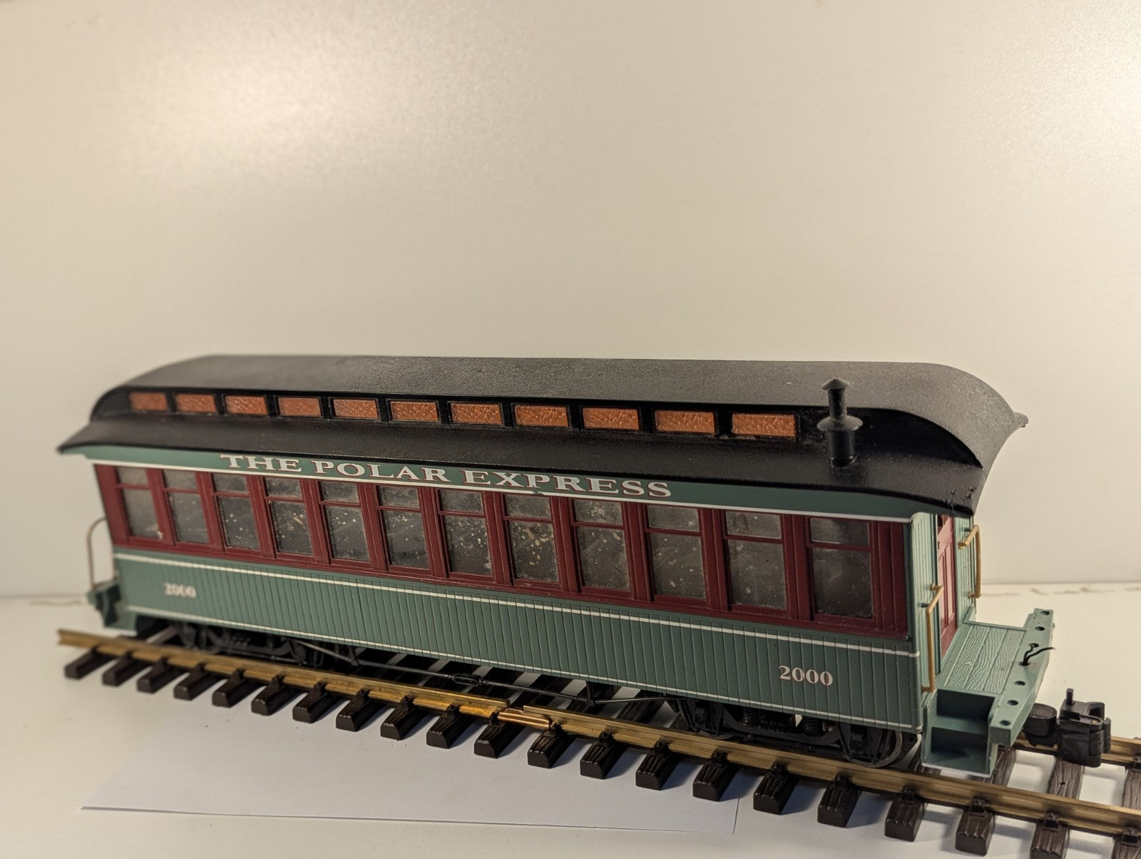 Bachmann G Scale The Polar Express Passenger Coach 2000