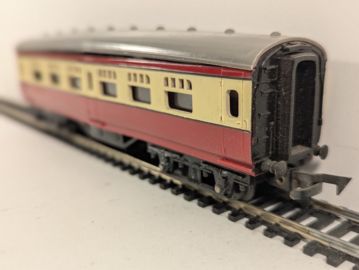 Tri-ang OO Gauge BR Short Composite Coach Passenger Coach M7071