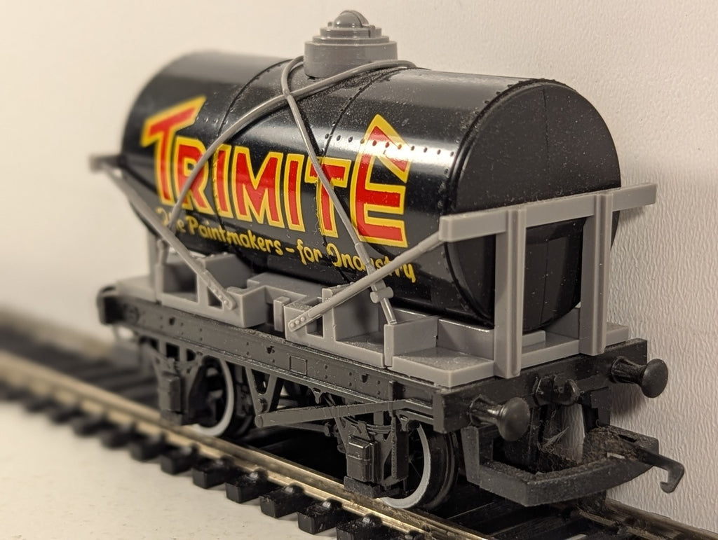 Hornby Railways OO Gauge Trimite Tank Wagon R.203