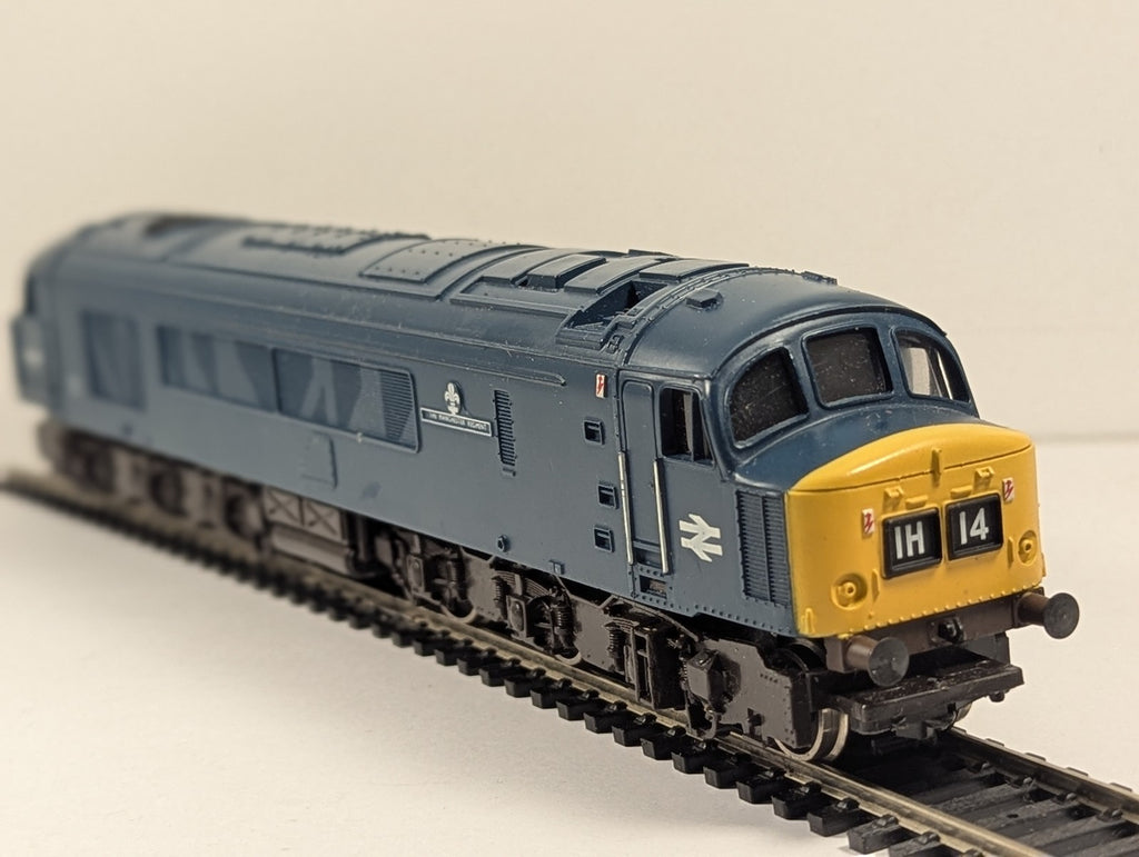 Mainline OO Gauge Class 45 'The Manchester Regiment' Diesel Locomotive 45039
