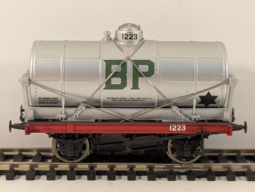 Bachmann A255713 OO Gauge 14 Ton Silver Tank Wagon BP/SHELL Missing Coupling