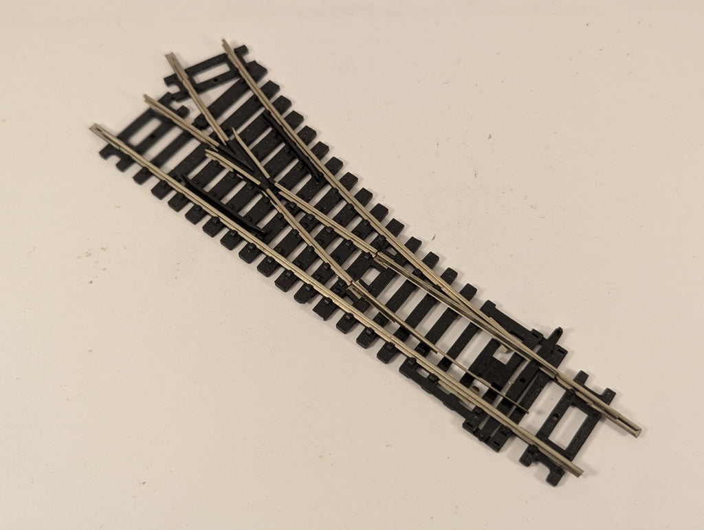 Hornby OO Gauge R8073 Right Hand Curved Point