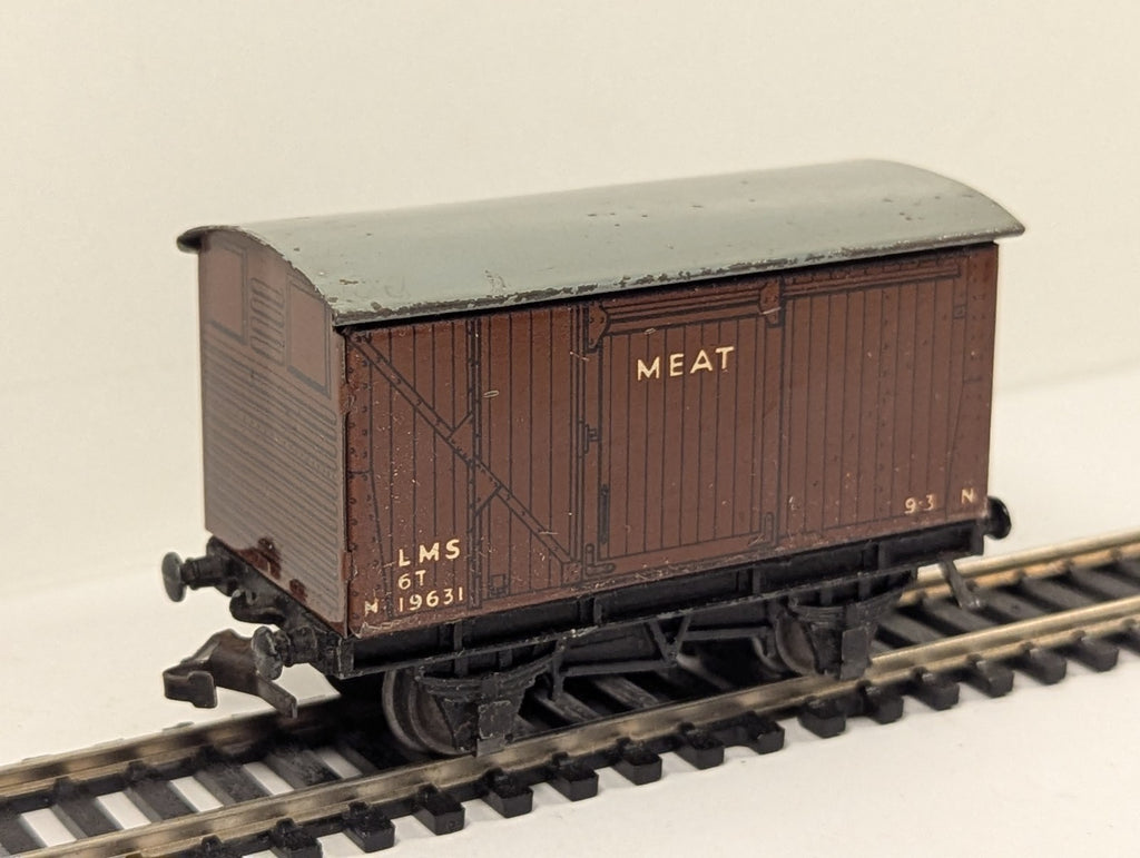 Hornby-Dublo OO Gauge Brown D1 Meat Van