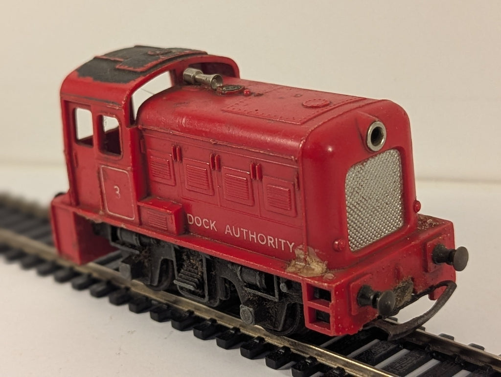 Tri-ang R253 OO Gauge Dock Authority 0-4-0 Diesel Shunter No. 3 Red - Spares