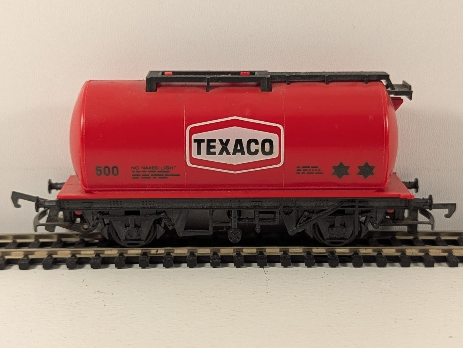 Hornby OO Gauge R184 Texaco Tank Wagon