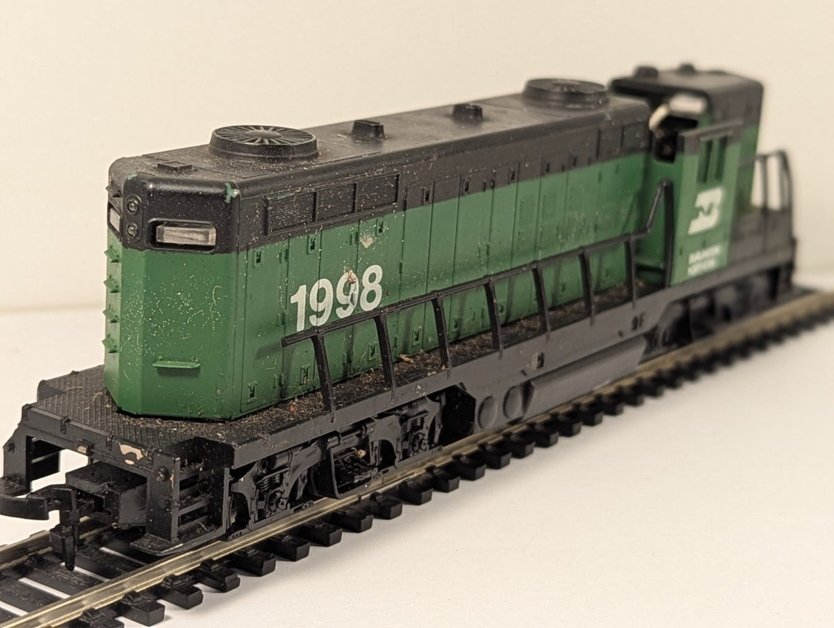 Atlas OO Gauge Burlington Northern SD-9 Diesel (Missing Roof) – Spares/Repair