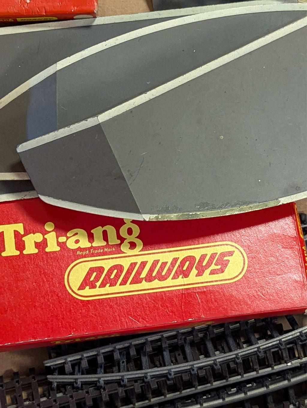 Tri-ang OO Gauge Building Job Lot