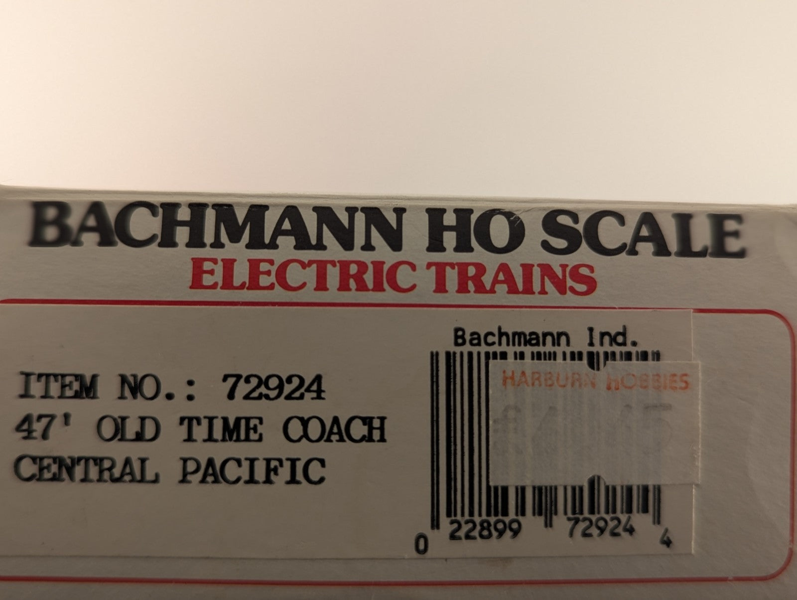 Bachmann 72924 HO Gauge Central Pacific 47ft Old Time Coach - Boxed