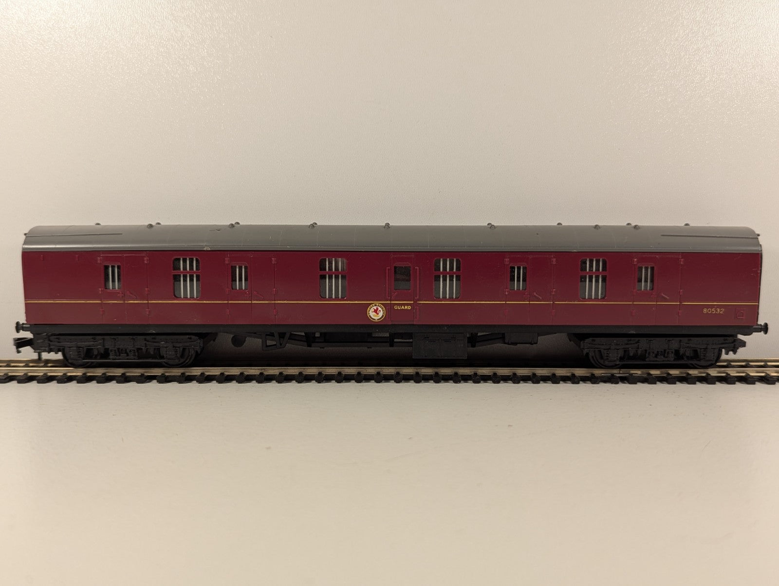 Tri-ang OO Gauge BR Maroon Mk1 Full Brake Coach