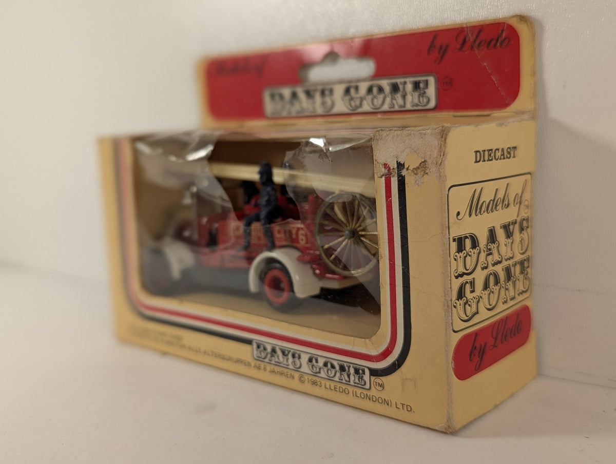 Lledo Dennis Fire Engine Diecast Vehicle 6 Cardiff City Fire Service DG12