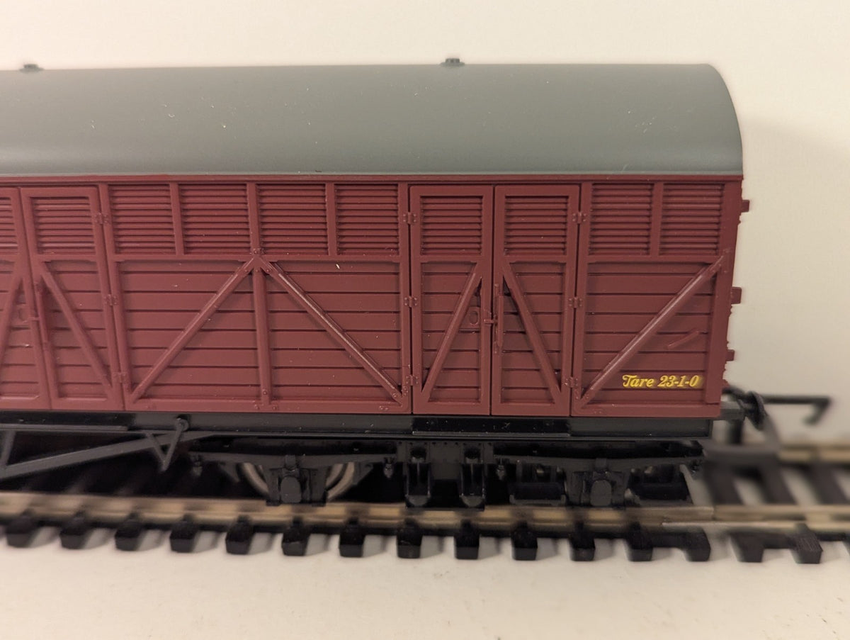 Hornby OO Gauge R6539 BR Siphon H Bogie Wagon Maroon
