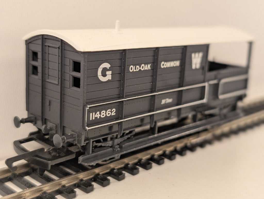 Hornby R6077B OO Gauge GWR Toad Brake Van Old Oak