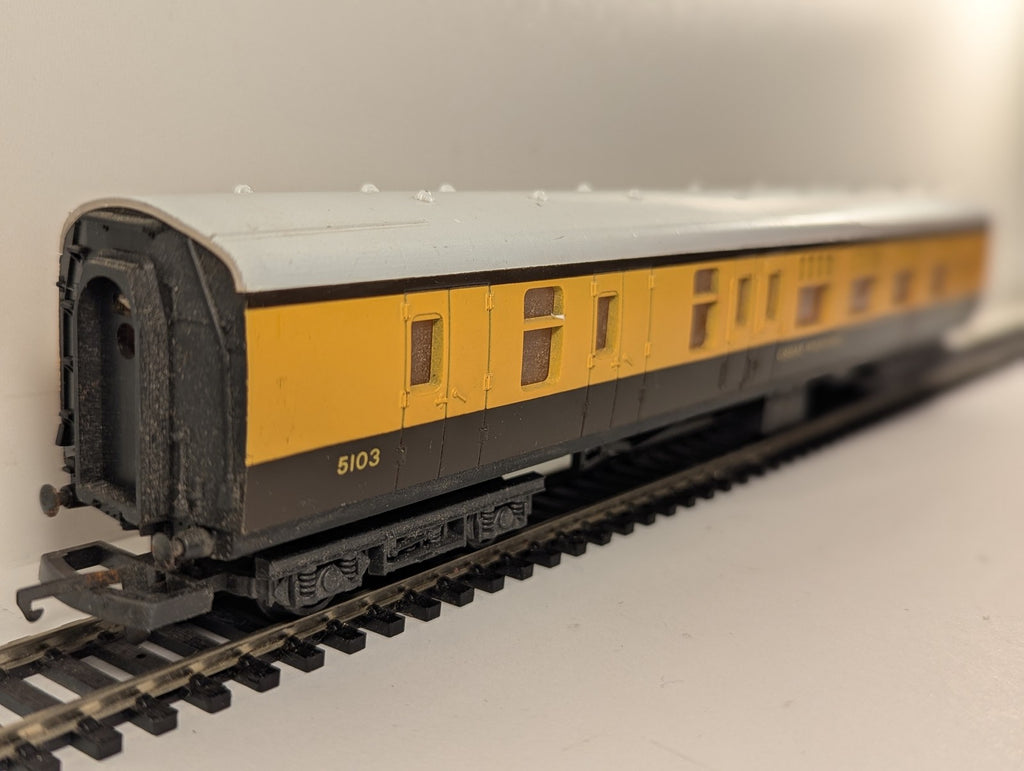 Lima OO Gauge GWR Corridor Coach Passenger Coach 5103 GWR Chocolate and Cream