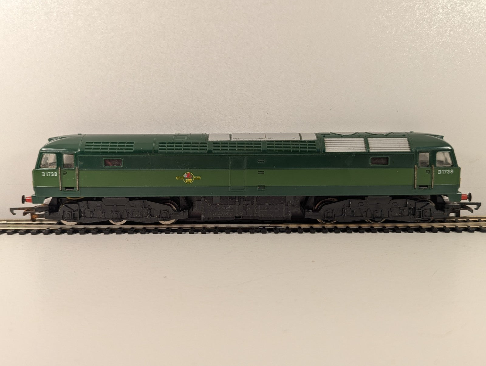 Hornby R060 OO Gauge Class 47 D1738 BR Green