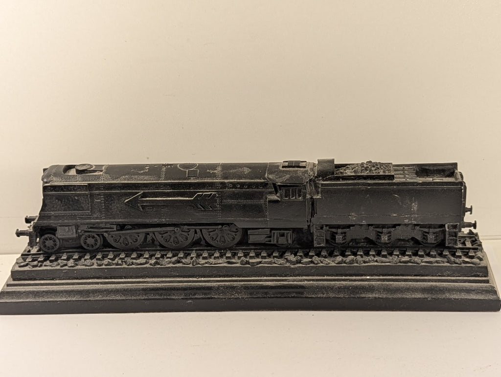 Classique Coal Model Locomotive of the "Golden Arrow
