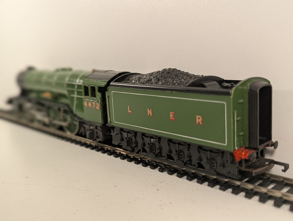 Hornby R851 LNER Class A3 'Flying Scotsman' 4-6-2 Steam Locomotive - LNER Green