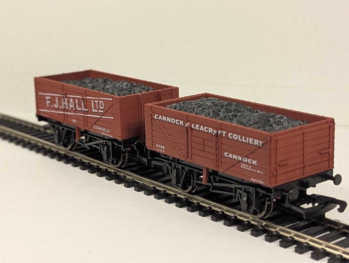 Dapol OO Gauge 7 Plank Coal Wagon Twin Pack Wagons 65 & 4129