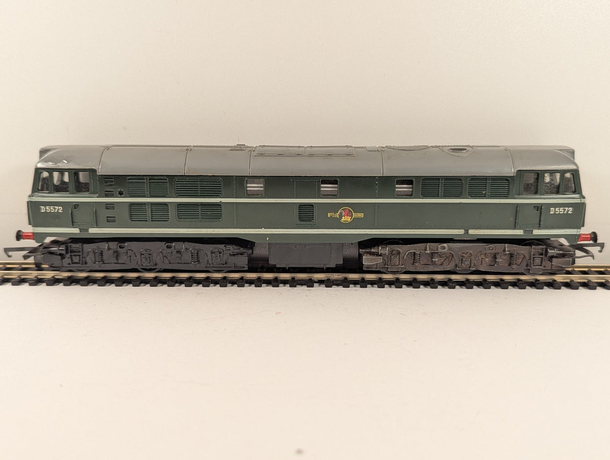 Tri-ang OO Gauge Class 31 Diesel Locomotive D5572 BR Green R.357