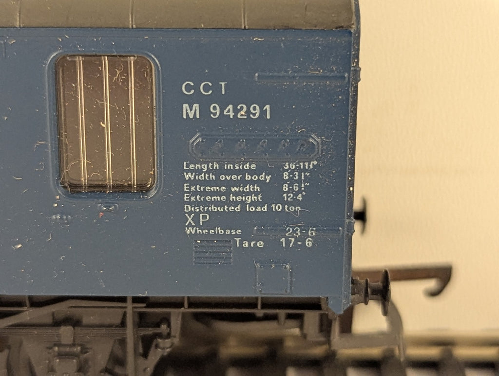 Lima OO Gauge BR Mk1 CCT Covered Carriage Truck Utility Van M94291 BR Blue