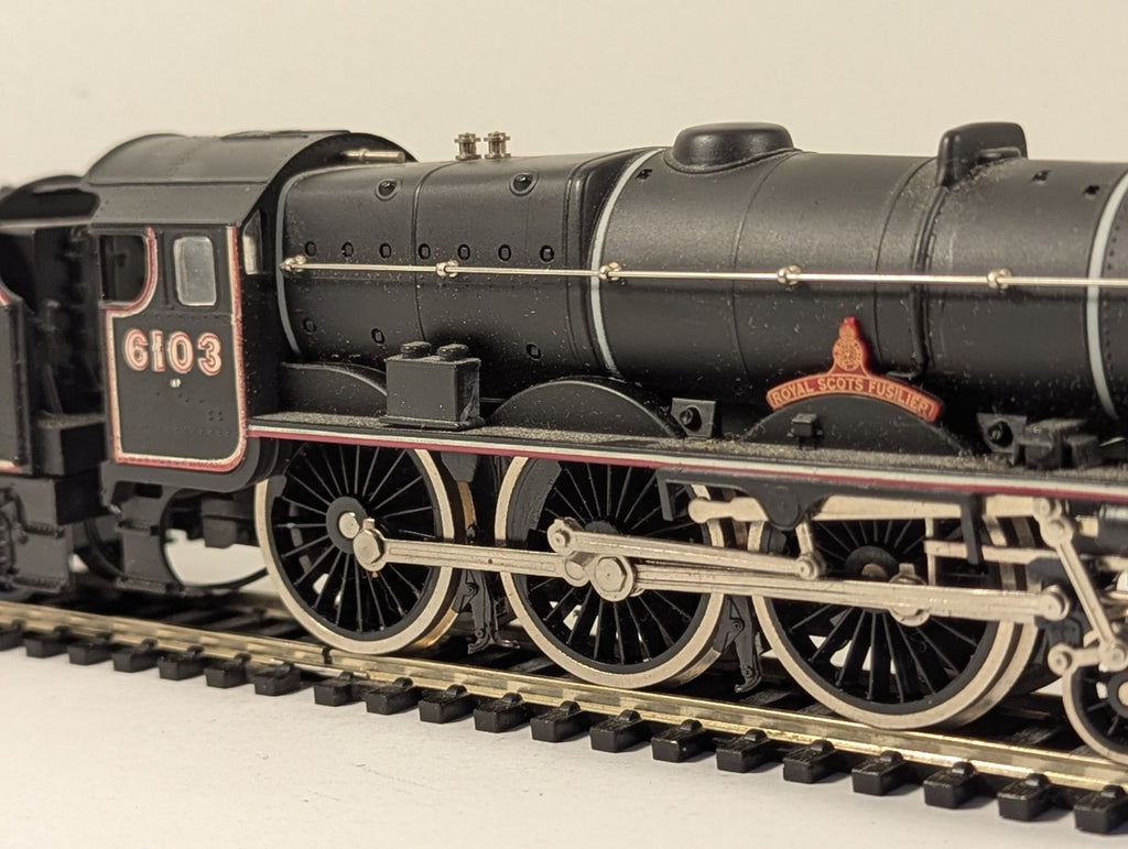 Arirfix OO Gauge Royal Scot Class 'Royal Scots Fusilier' Locomotive