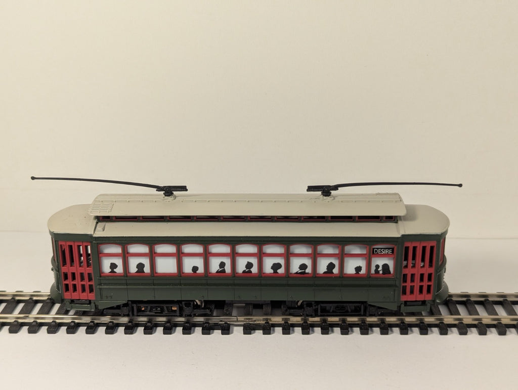 Bachmann K120105 OO Gauge New Orleans “Desire” Brill Trolley with Lights