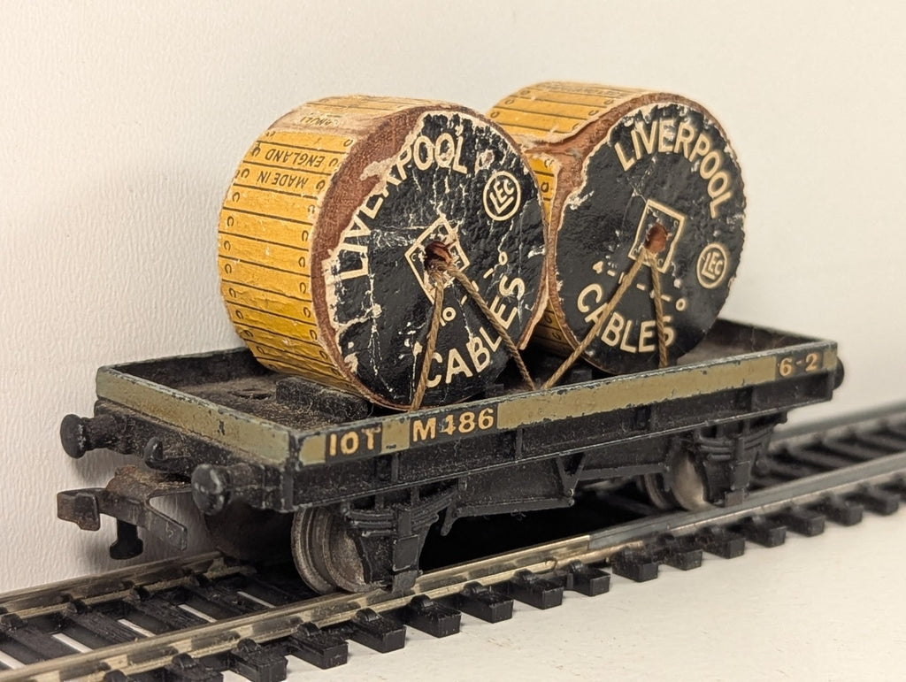 Hornby Dublo 32086 OO Gauge 10 Ton Low-Sided Wagon