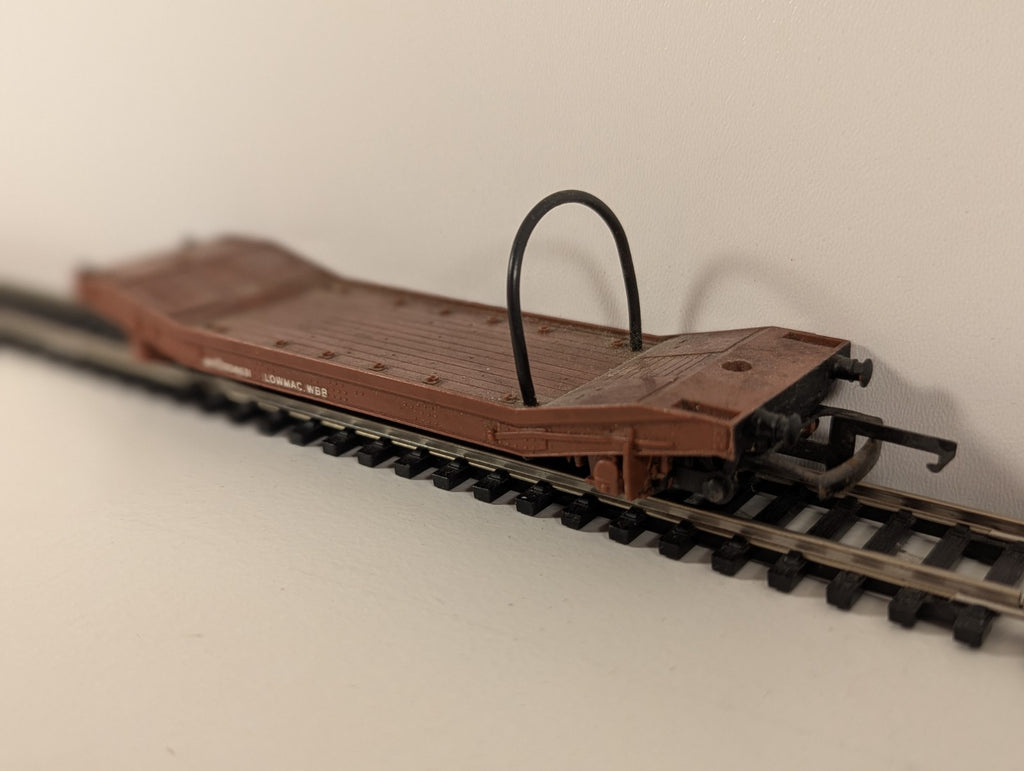 Wrenn W4652 Lowmac Well Wagon – OO Gauge