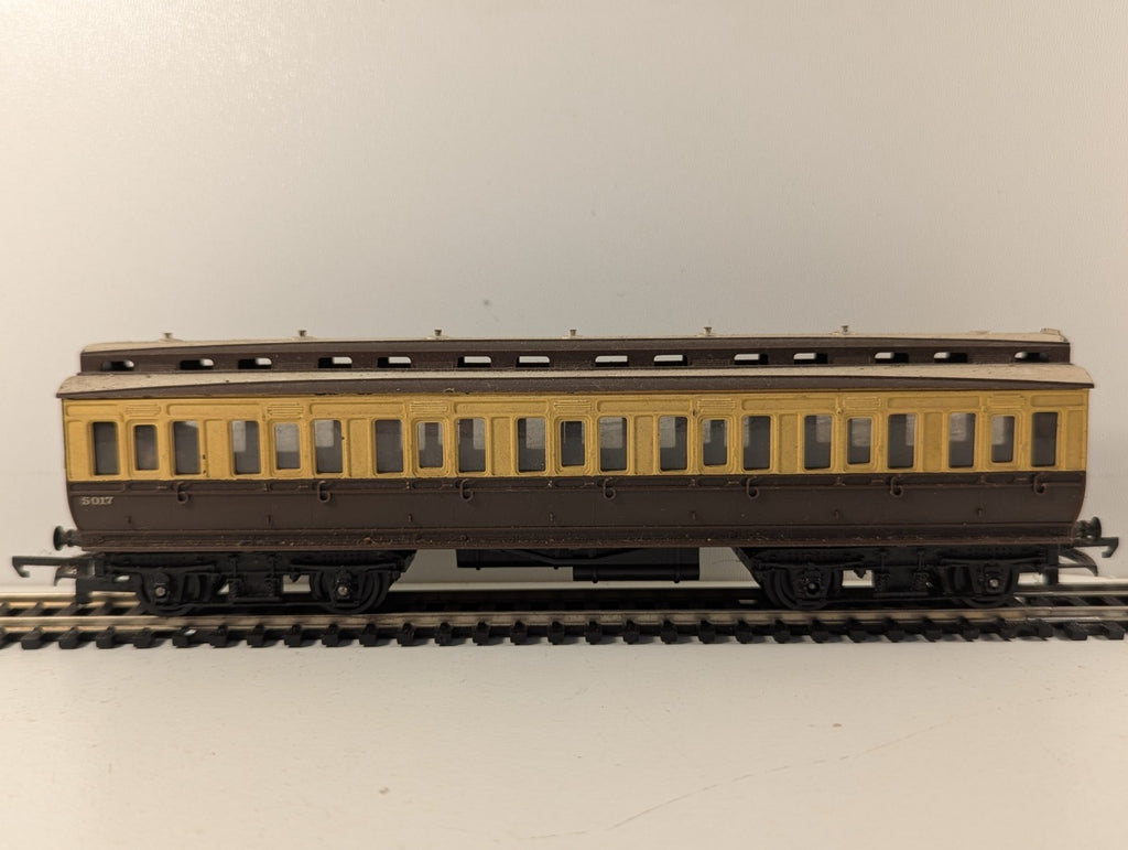 Tri-ang R332 GWR Clerestory Third Class Coach OO Gauge