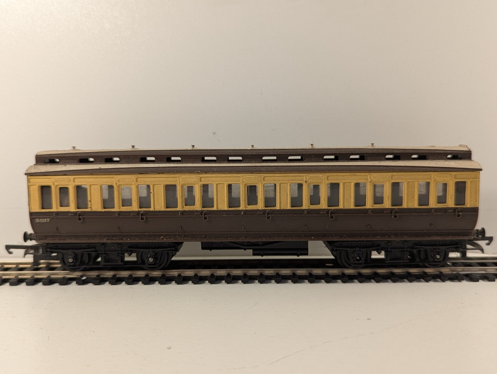 Tri-ang R332 GWR Clerestory Third Class Coach OO Gauge