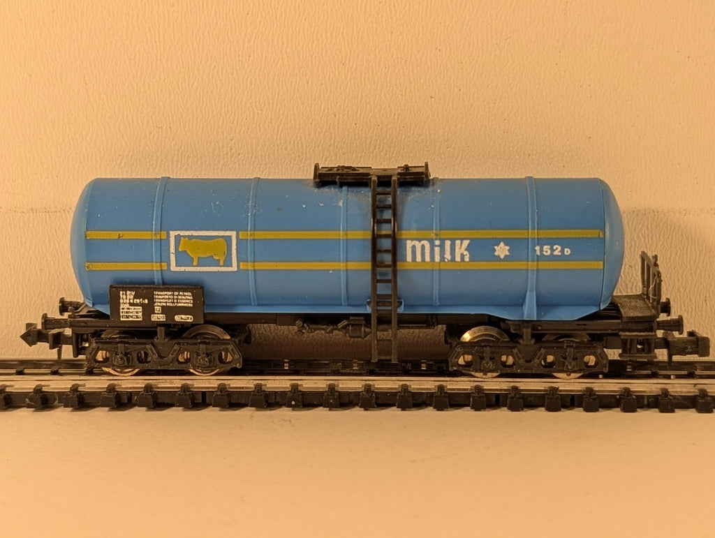 Lima N Gauge Milk Tank Wagon 152 D Blue
