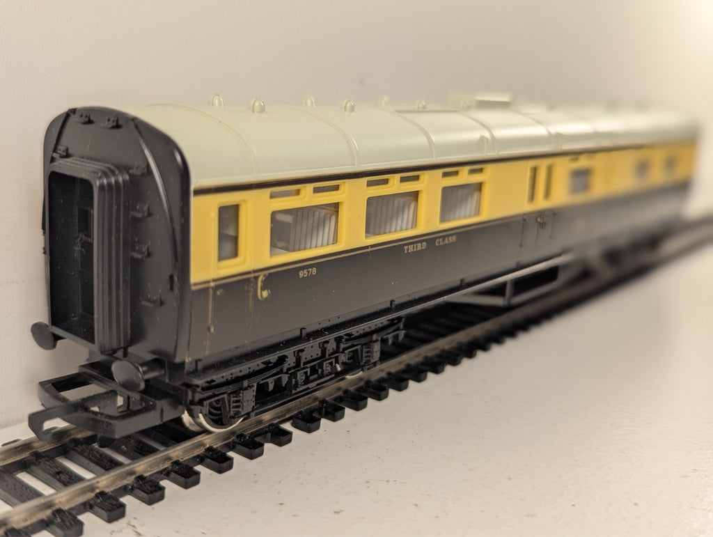 Hornby Railways R454 OO Gauge GWR Collett Restaurant Car - Boxed