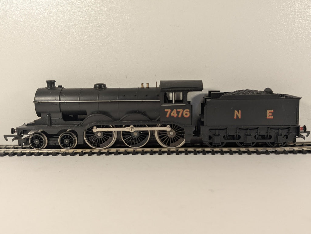Hornby OO Gauge Class B12 Steam Locomotive 7476 NE Black R150 Spares or Repair