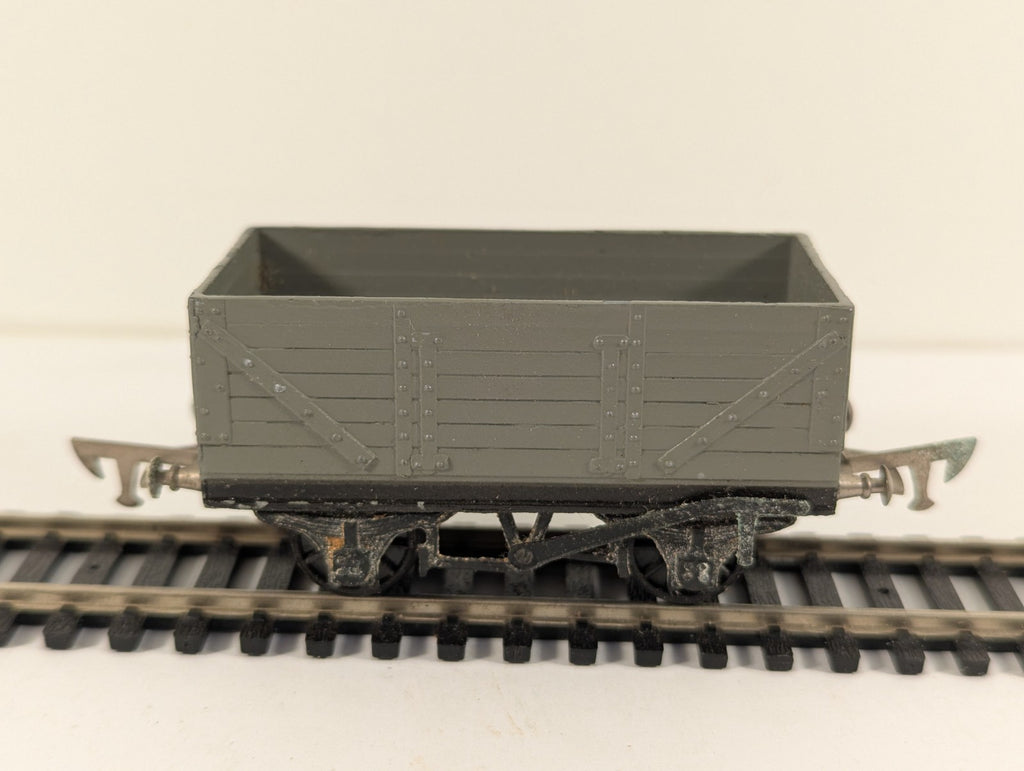 Graham Farish OO Gauge Grey Open 7-Plank Wagon Boxed