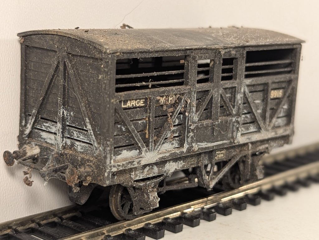 Kitbuilt OO Gauge Midland Cattle Wagon Goods Wagon 39916 MR Grey