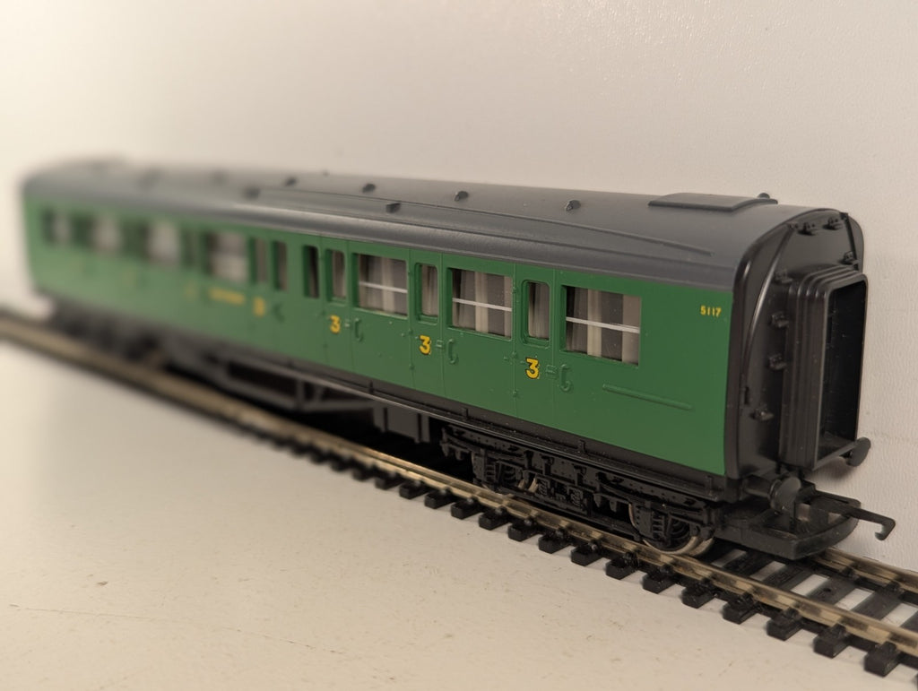 Hornby OO Gauge SR Composite Coach Passenger Coach 5117