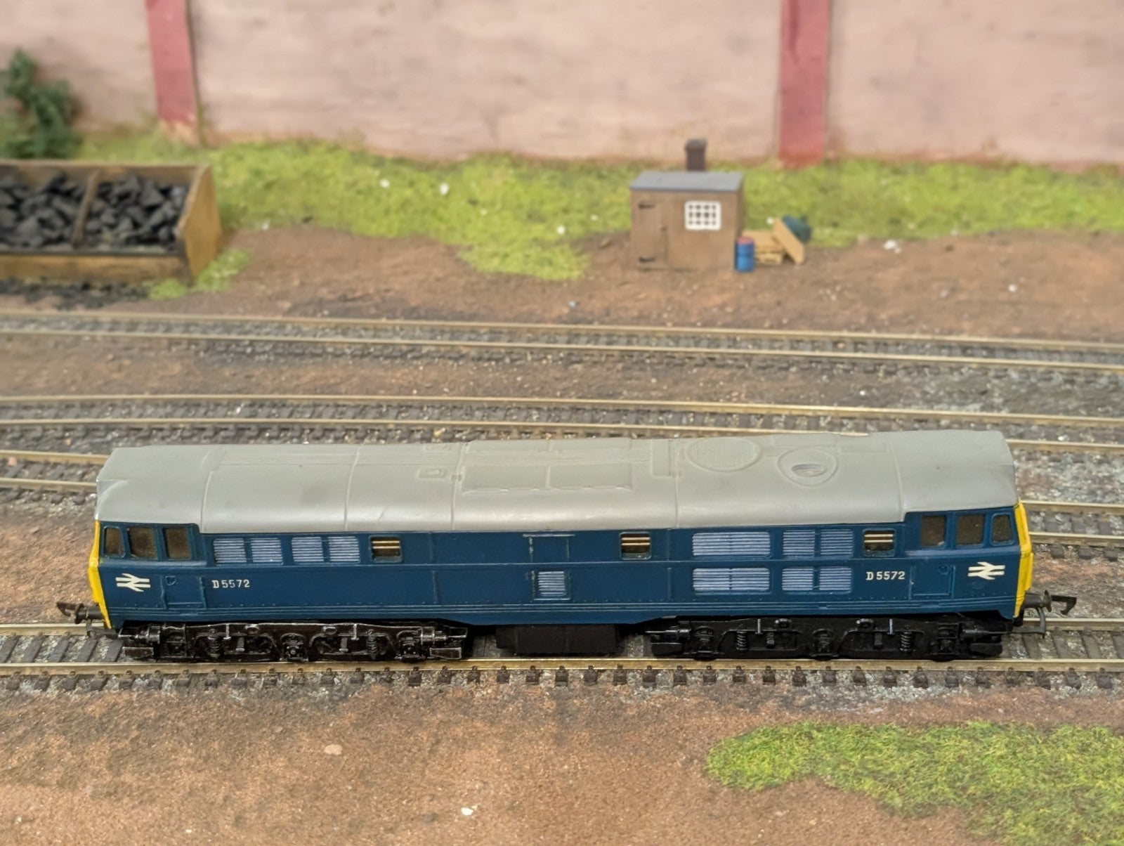 Tri-ang R357 OO Gauge BR Blue Class 31 D5572 Replacement Roof