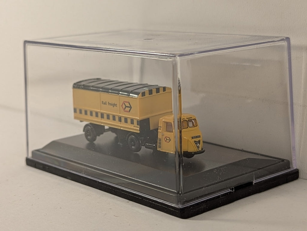 Oxford Diecast N Gauge Scammell Scarab Van Trailer Die-cast Model Truck DLB 245