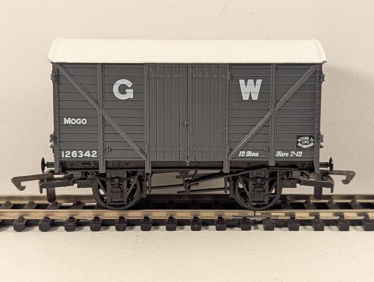 Dapol GWR B146 12 Ton Mogo Van