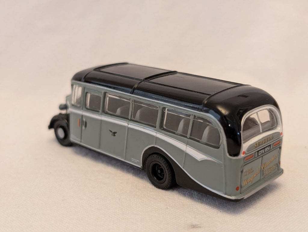Corgi 1:76 Scale Bedford OB Duple Vista Coach Die-cast Model Coach