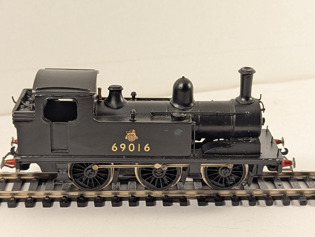 Kit Built OO Gauge Class J72 0-6-0T Steam Locomotive 69016