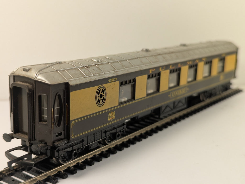 Hornby OO Gauge Pullman Parlour Car Lucille