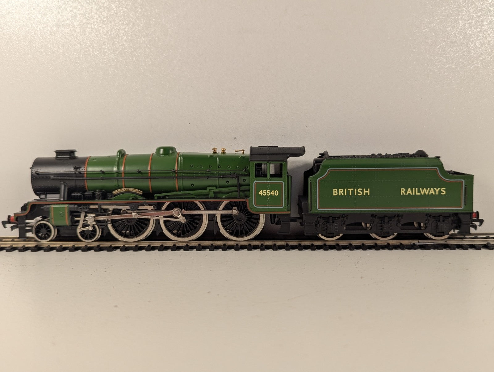 Mainline 37-075 Rebuilt Patriot Class 4-6-0 "Sir Robert Turnbull" BR Apple Green